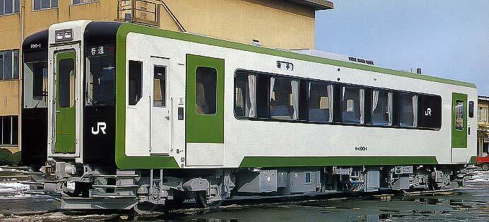 登場時のJR東日本キハ100系