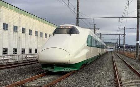 JR東日本「E2系200系カラー新幹線引退にともなう記念撮影会」を新幹線総合車両センターで開催