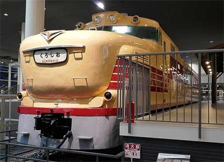 京都鉄道博物館でキハ81-3の車内公開