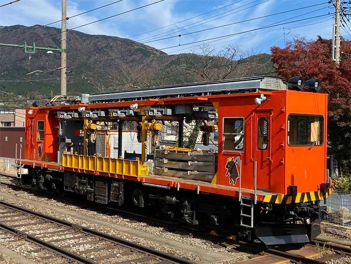 第5回「貨物電車モニ1形・車両基地見学会」を箱根登山鉄道入生田検車区で開催