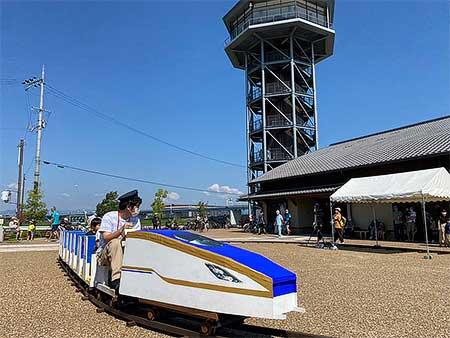 かわいい電車でゴー！ミニ鉄道乗車体験