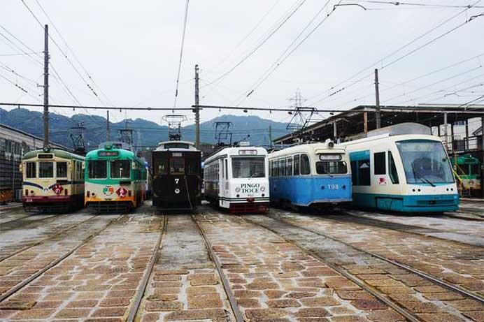 とさでん交通で「桟橋車庫見学会」開催