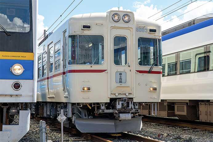 富士山麓電気鉄道で「1001号編成定期運用引退記念イベント」を開催