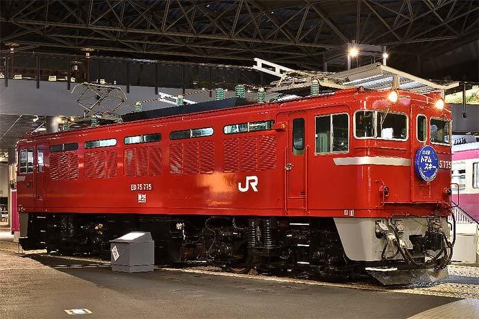 鉄道博物館でED75 775号機の運転室を公開