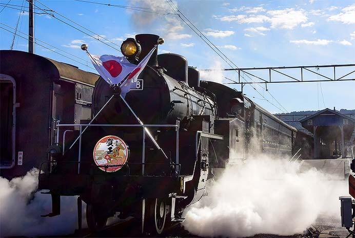 大井川鐵道,蒸機に2026年賀正ヘッドマークと日章旗を装着