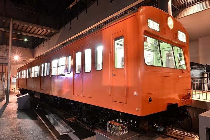 鉄道博物館でクモハ101形(101系)の運転室を公開