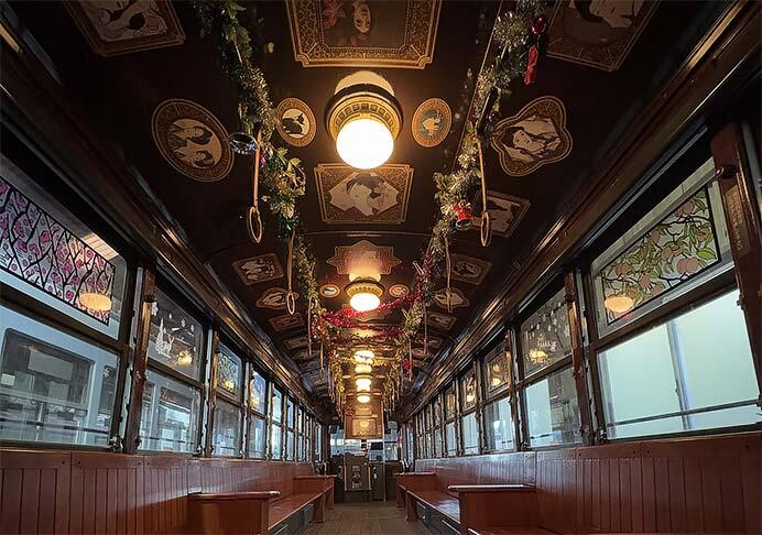 岡山電気軌道で「第32回クリスマスプレゼント電車」を運転