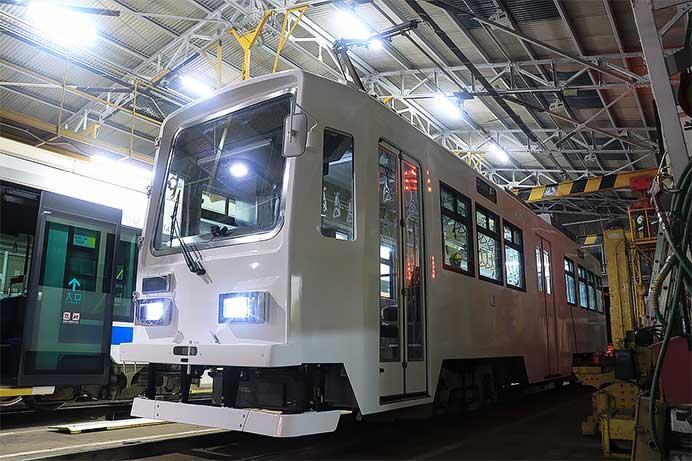 豊橋鉄道，「special white 3504号」の運行と限定企画を実施