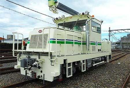 乗車体験する保守用モータカー