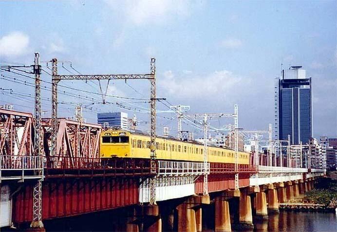 103系電車（カナリヤイエロー）