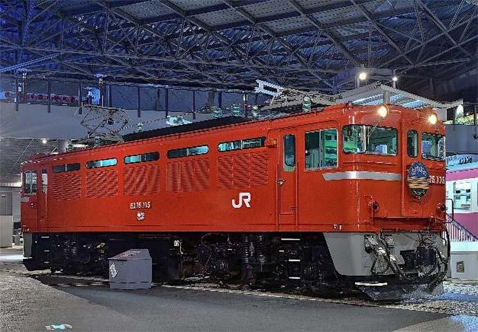 鉄道博物館でED75 775号機の運転室を公開