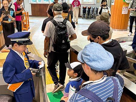 黒部峡谷鉄道，「こども駅長の日」の参加者を募集