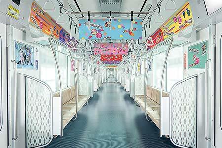 特別コラボトレイン車内イメージ