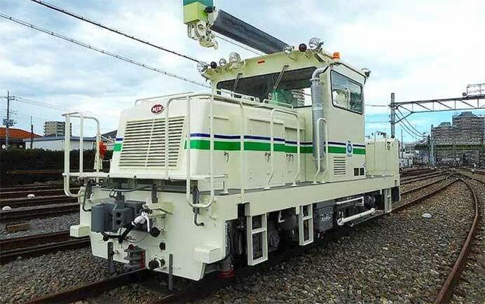 乗車体験する保守用モータカー