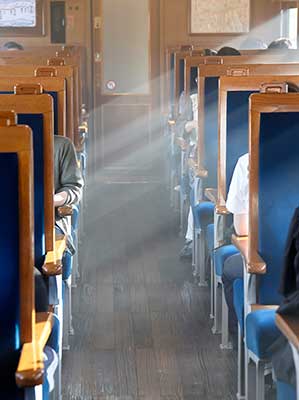 トンネルを超えて