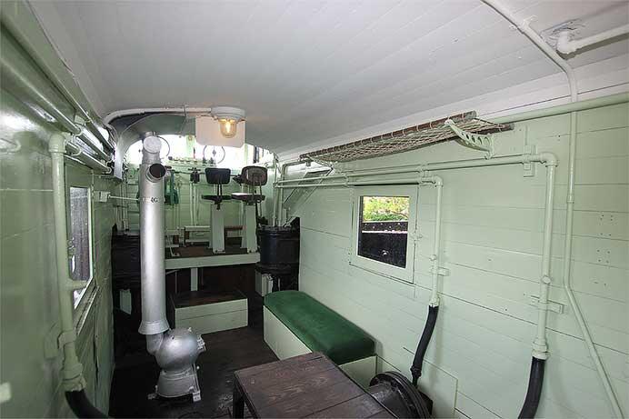キ116車内