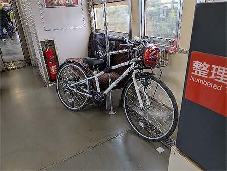 サイクルトレイン車内